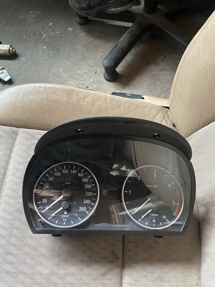 Километраж Bmw e90