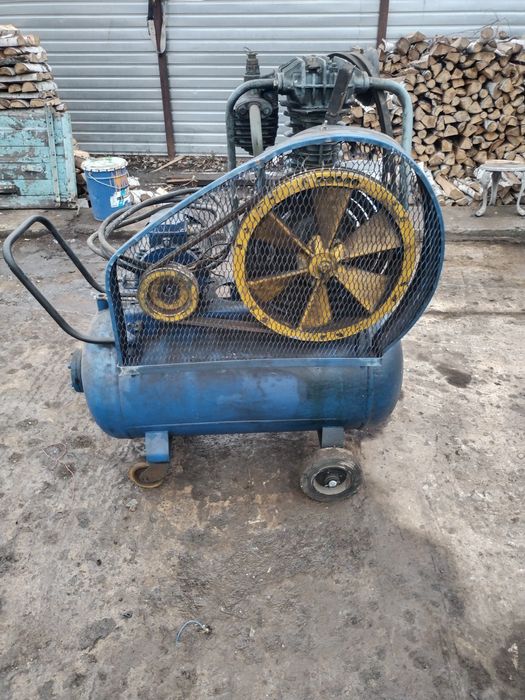 Продам компрессор бу