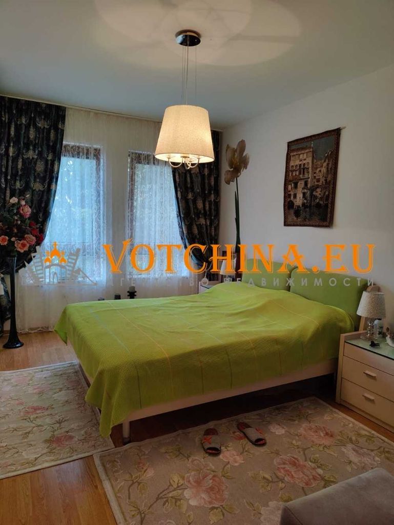 Продава се Тристаен апартамент в Варна, м-т Траката - 120000 кв.м за 2 €/кв.м - Снимка #13
