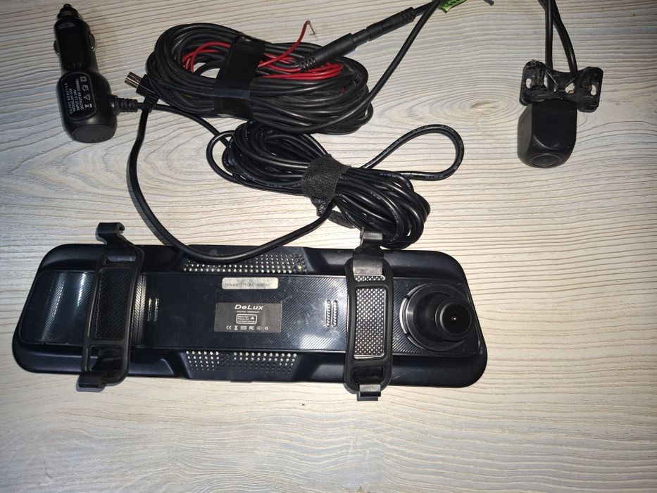 Видео регистратор Deluxe  иккита камера