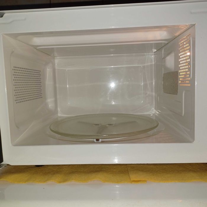 Cuptor cu microunde Sharp