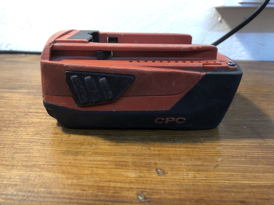 Батетия HILTI B22 3Ah