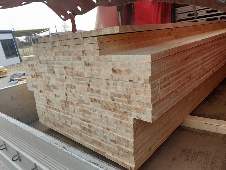 Blaturi din lemn masiv de pin perfect finisate. Orice dimensiuni.