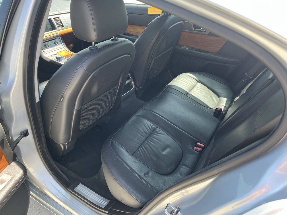Jaguar XF 2.7 D 206 ps