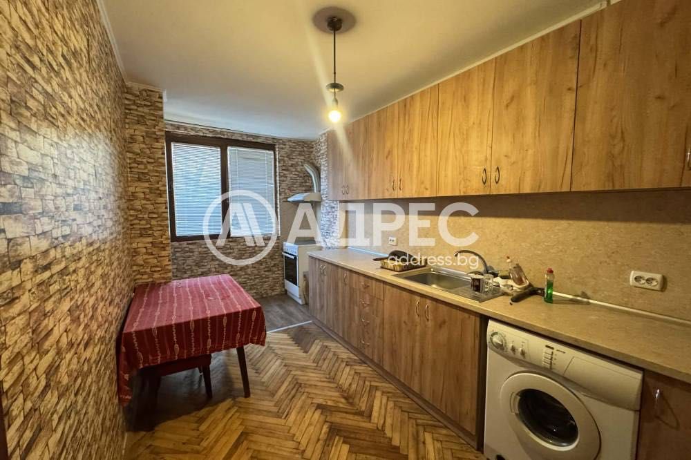 Продава се Тристаен апартамент в Попово - 91 кв.м за 902 €/кв.м - Снимка #4