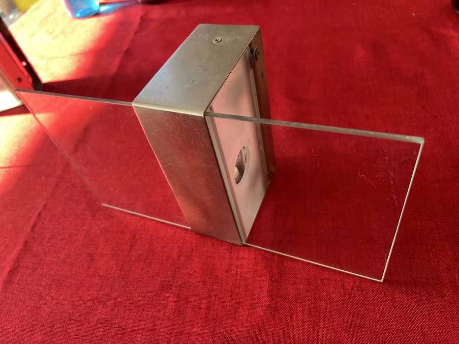 Продавам осветителни тела