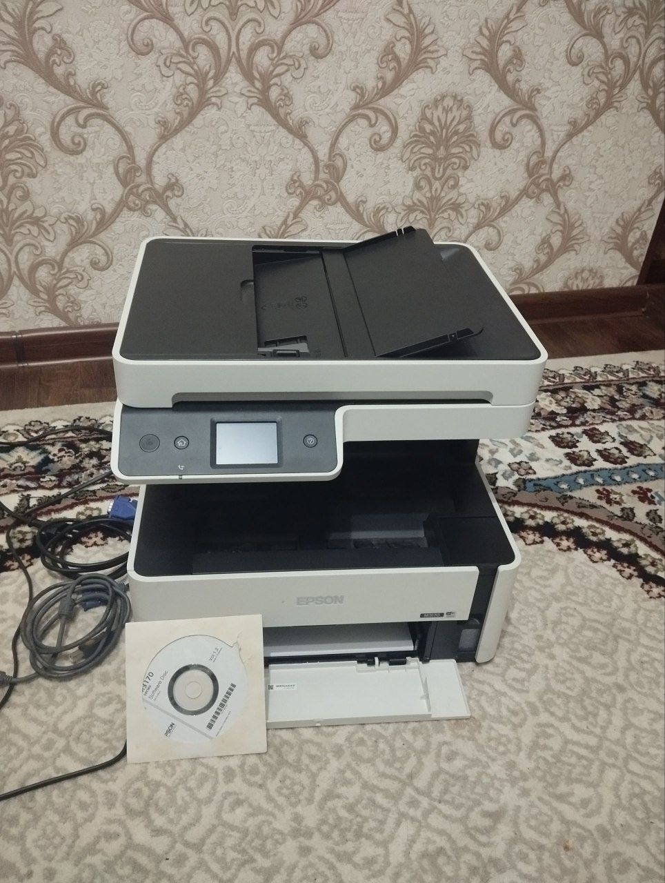 Printer va proektorlar sotiladi.