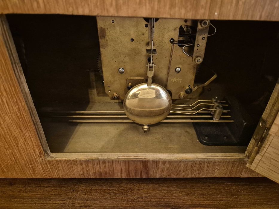 Ceas de semineu - defect