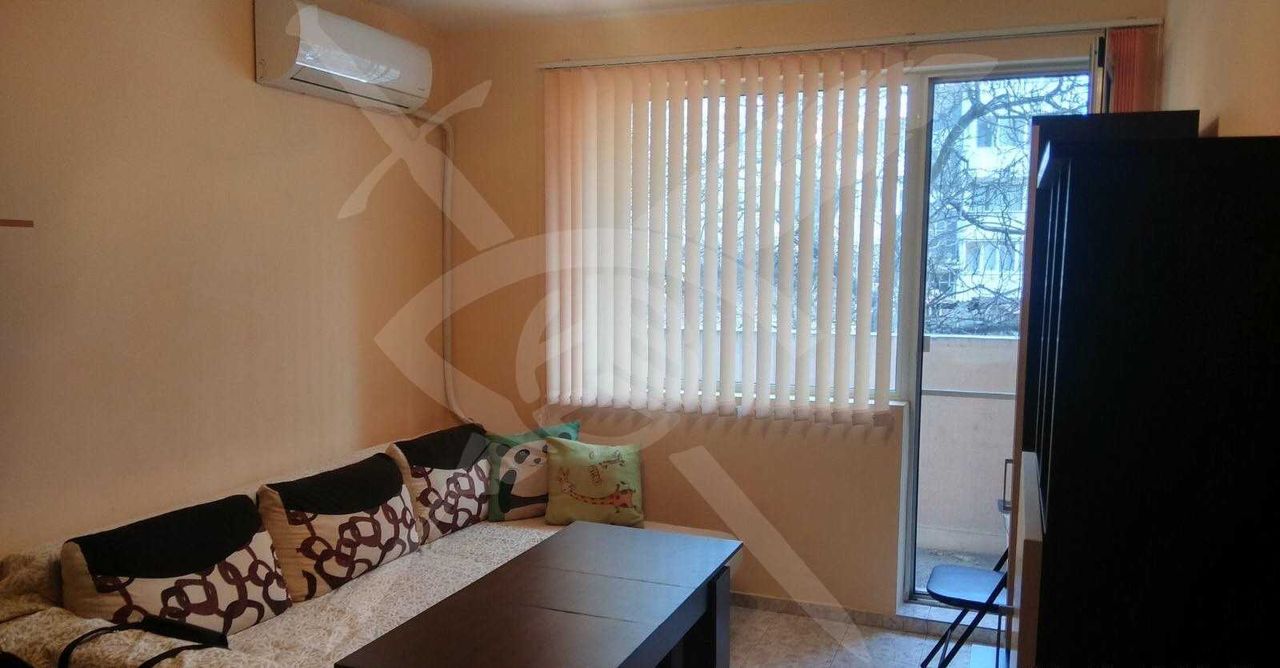 Дава се под наем Двустаен апартамент в Варна, Център - 57 кв.м за 350 € - Снимка #1