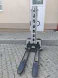 Transpalet Semielectric cu autoincarcare