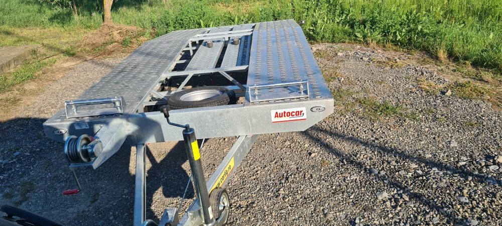 De inchiriat platforma/ trailer/slep si remorca basculabila