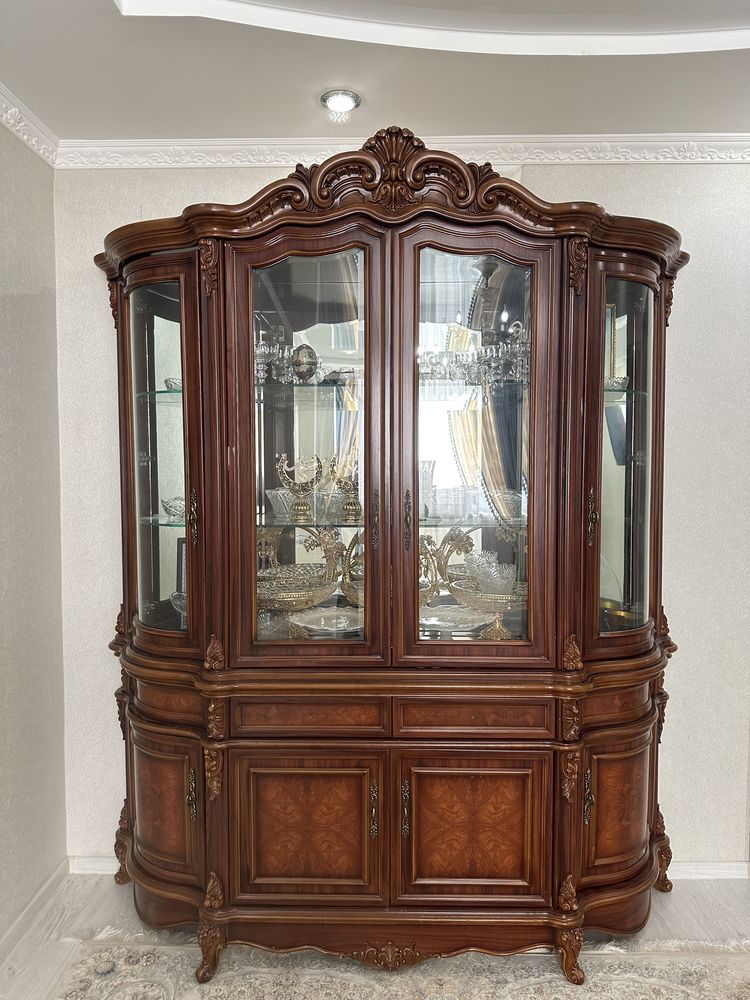 Сервант (горка)
