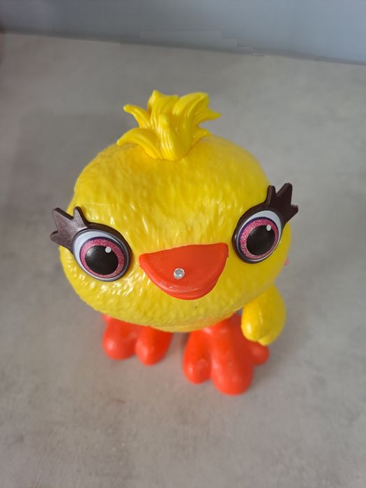 Плюшени и твърди играчки.