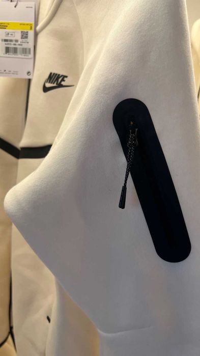 100% Оригинални Дамски екипи Nike Tech Fleece - комплекти в размер S