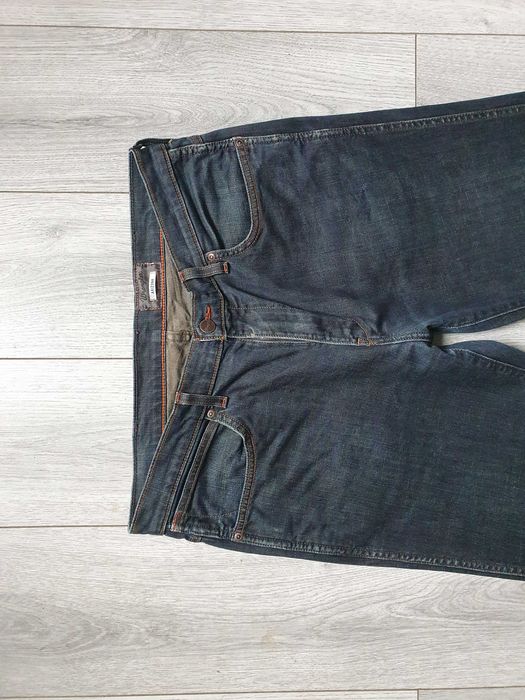 Blugi WRANGLER "Arizona" - Marime W36 L30 (Talie 93 cm)