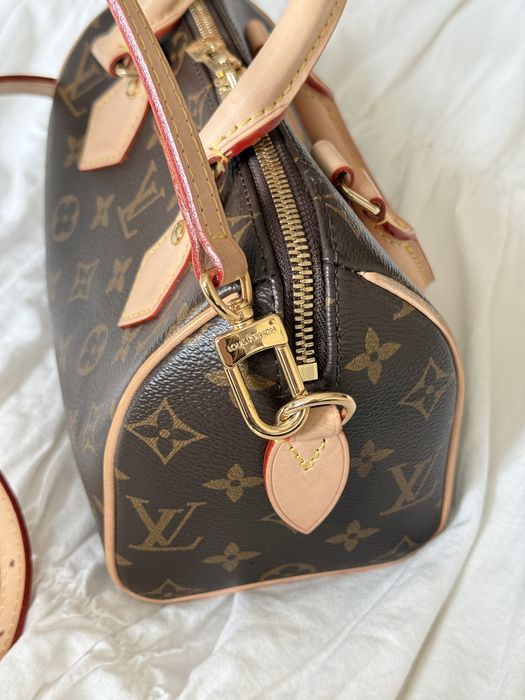 Louis Vuitton Speedy 20
