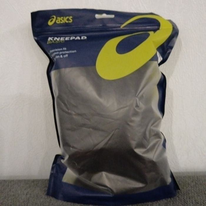 Наколенники  Asics. Новые!