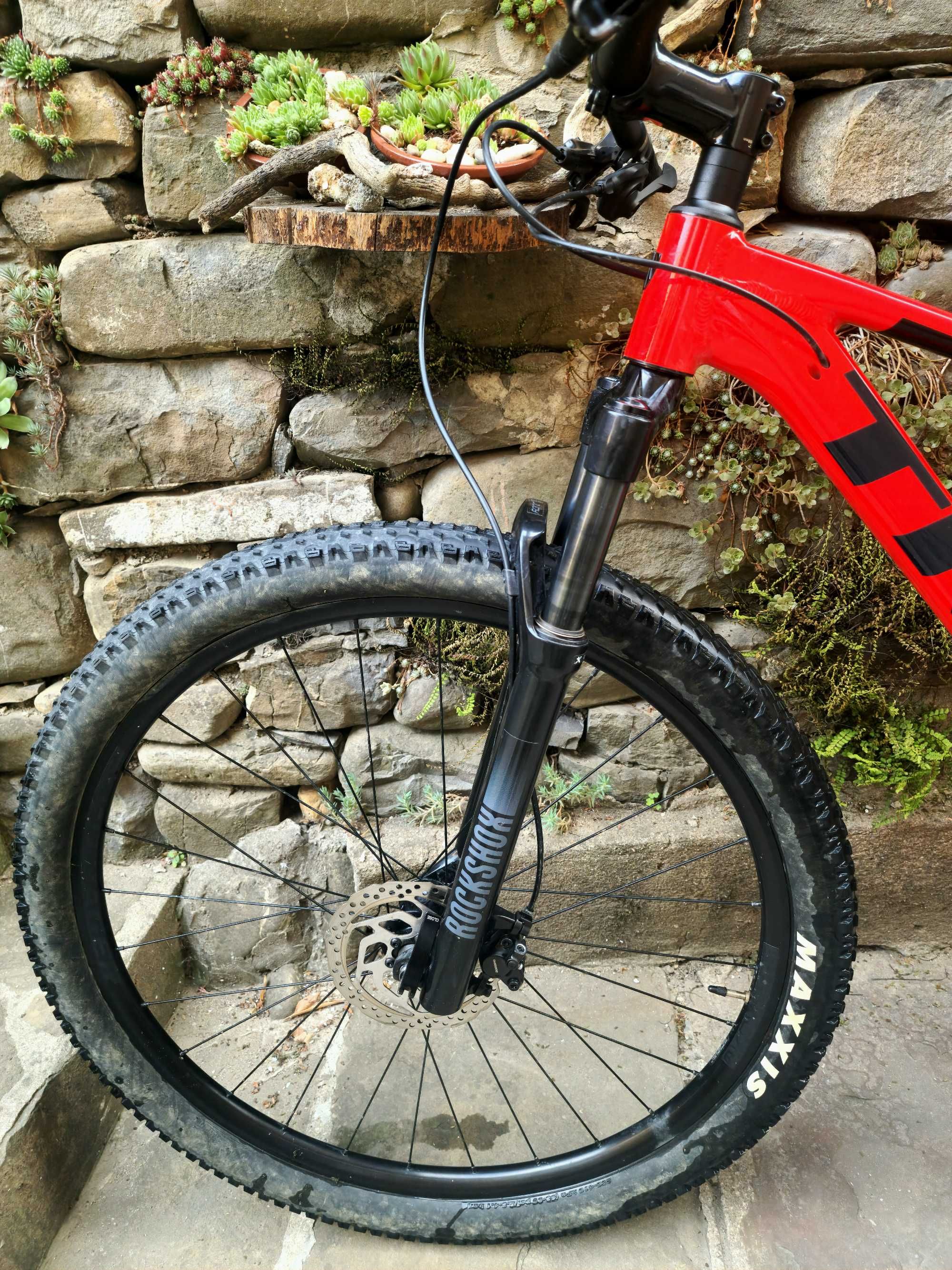 Trek marlin 8 radioactive red, ML
