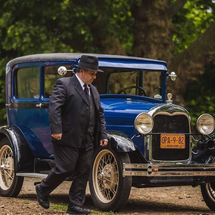 Limuzina si masina de epoca pentru nunti