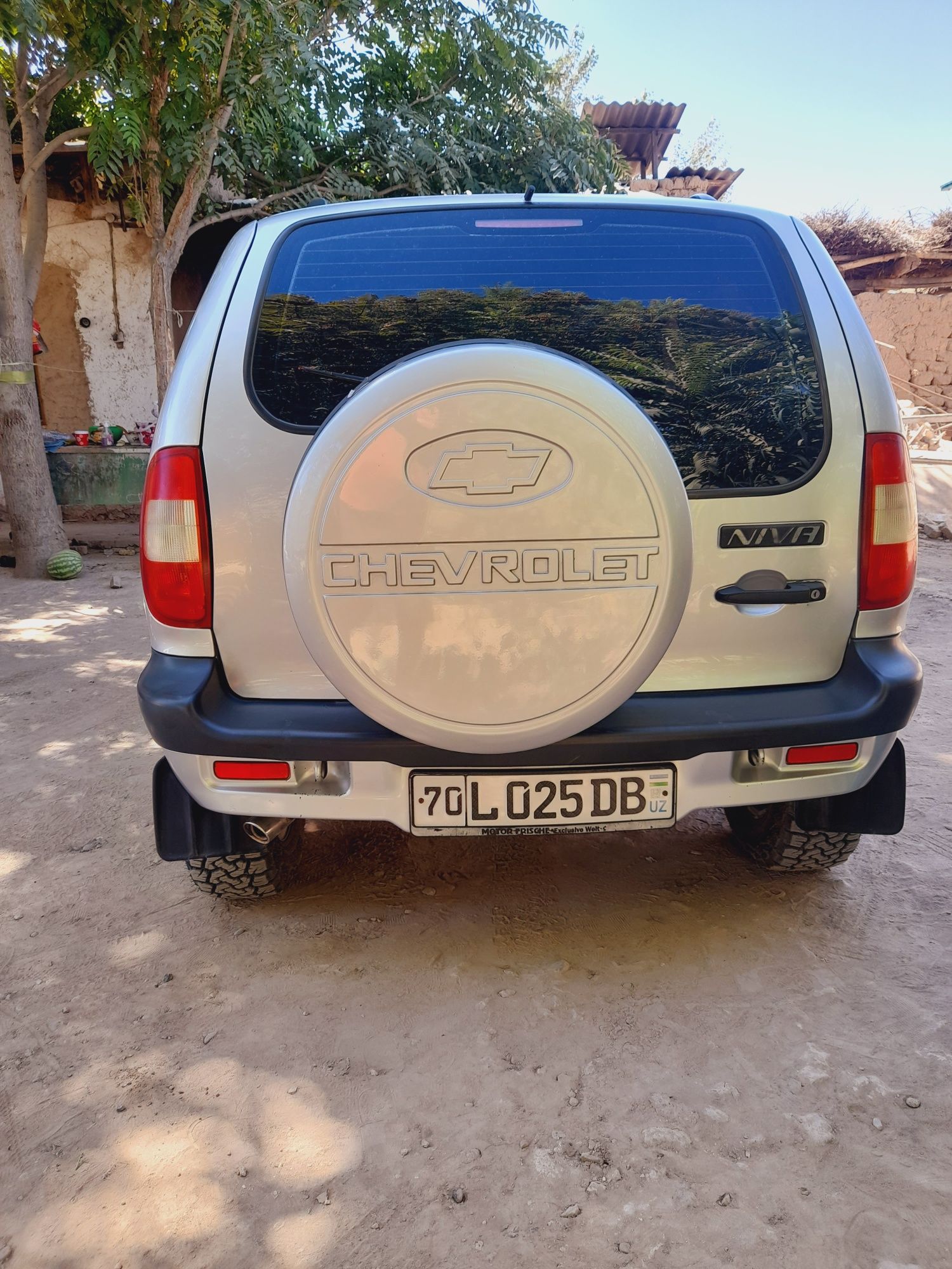 Chevrolet Niva 2004
