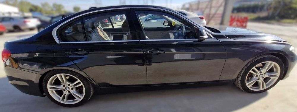 Dezmembrez BMW seria 3 F30 2.0D 184 CP N47D20C cutie automata 2012