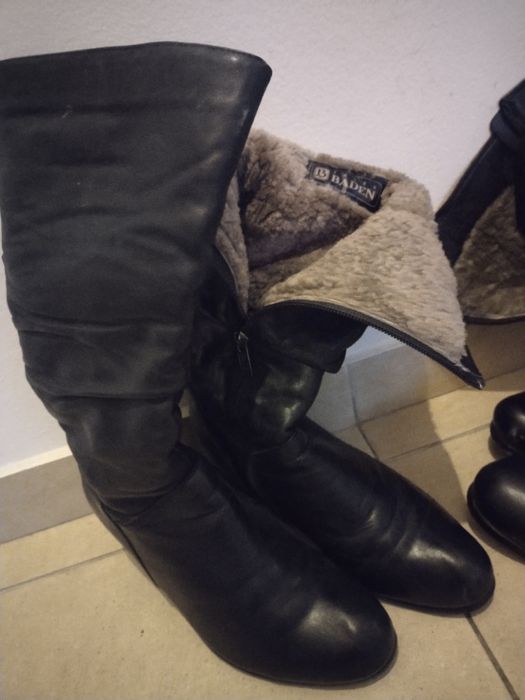Продам женские зимние сапоги Baden