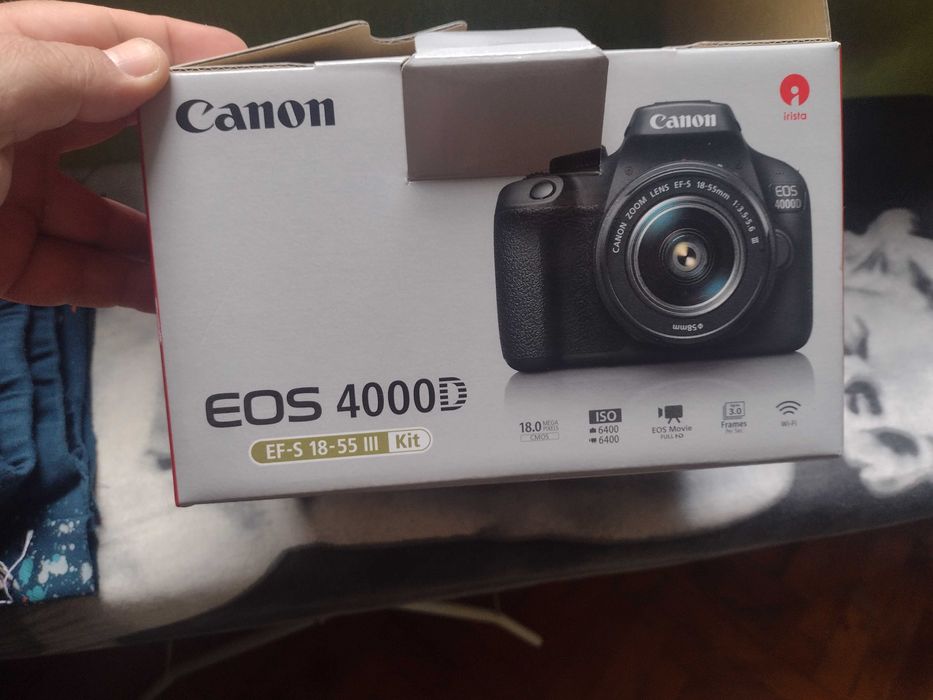 Canon EOS 4000D фотоапарат