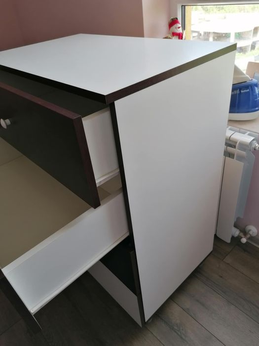 Бебешко легло с матрак и скрин