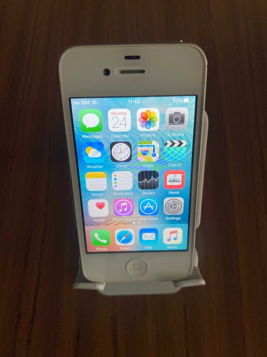 iPhone 4S 32gb fara cont iCloud