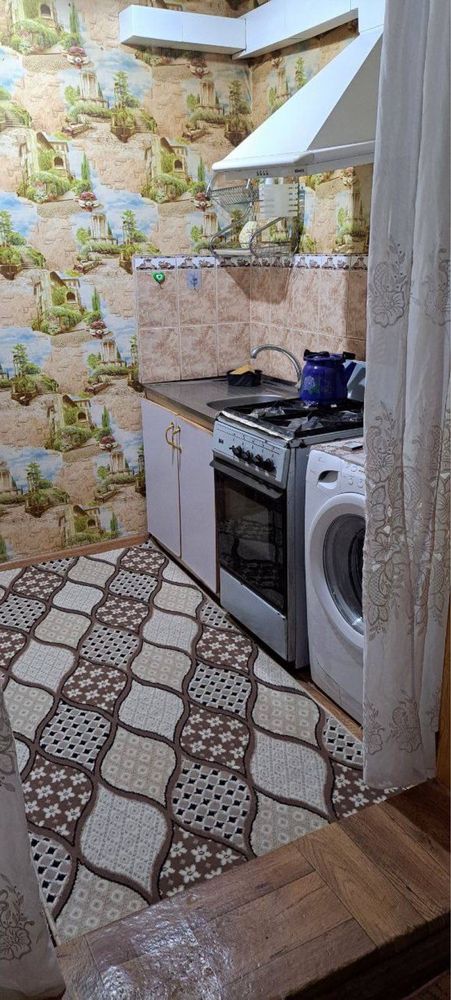 Продаётся 2 ком на ОКТЯБРЕ