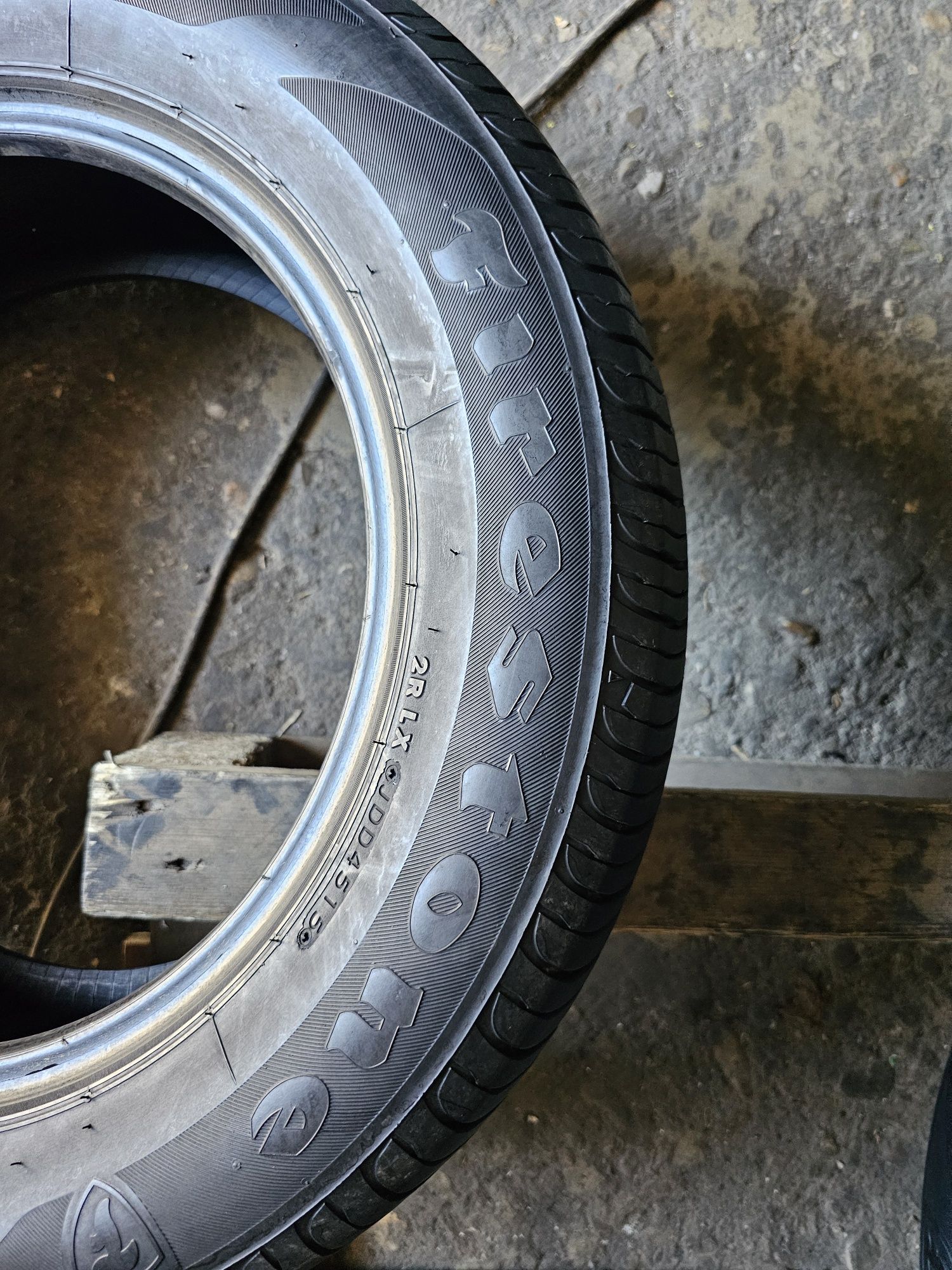 2 anvelope vara 185 65 15 Firestone 7mm