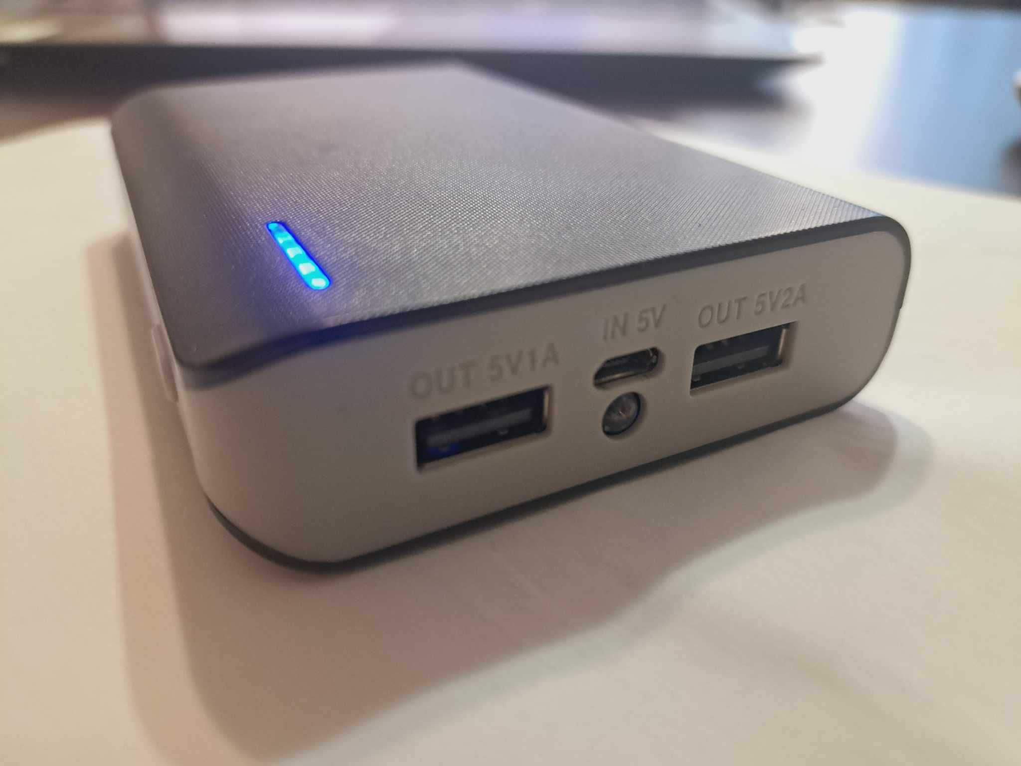 Външна батерия, Фенер, 8800 mAh, 2 USB port