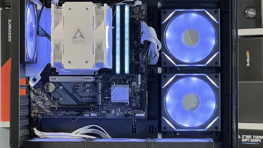 PC intel 7 ULTRA 265K Z890 32GB DDR5 6200 750W 80+ SILVER Nou