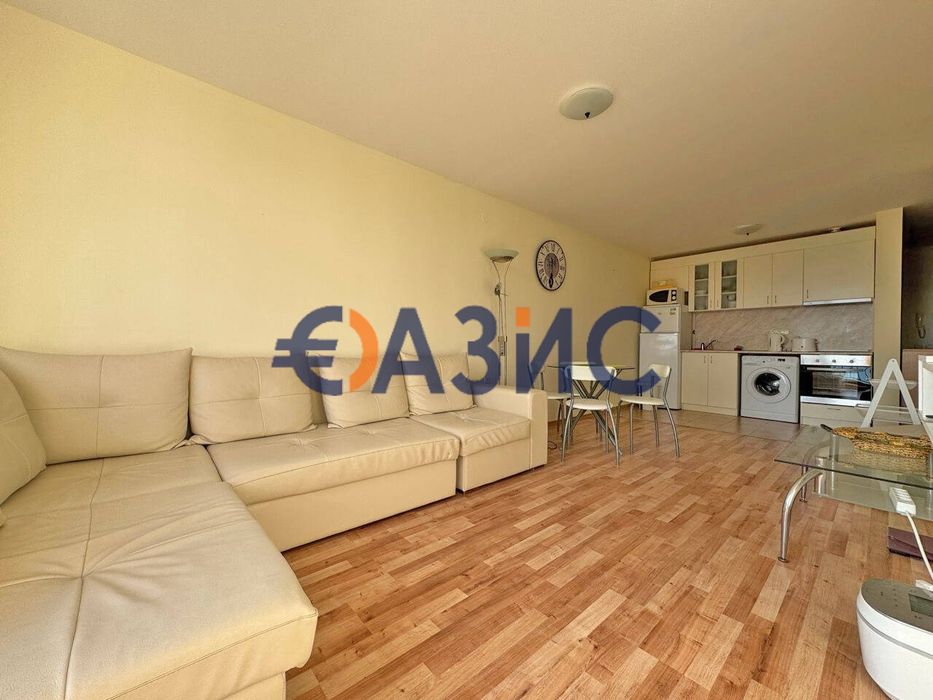 Тристаен апартамент в комплекс Sea Fort, 77 кв.м., Свети Влас,