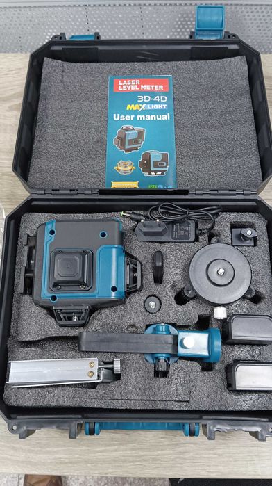 4D лазерен нивелир с 16 линии със стойка самонивилиращ се зелен лазер