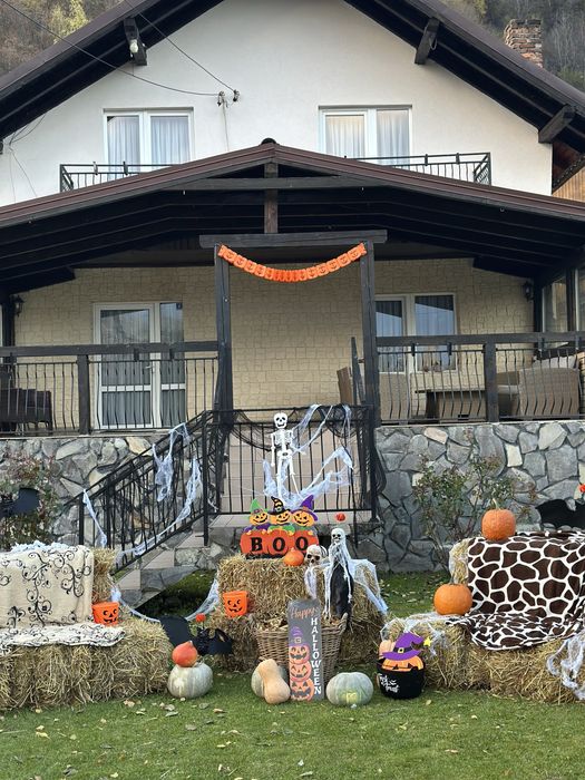 Cazare moieciu de jos/ 200 noapte /6 camere