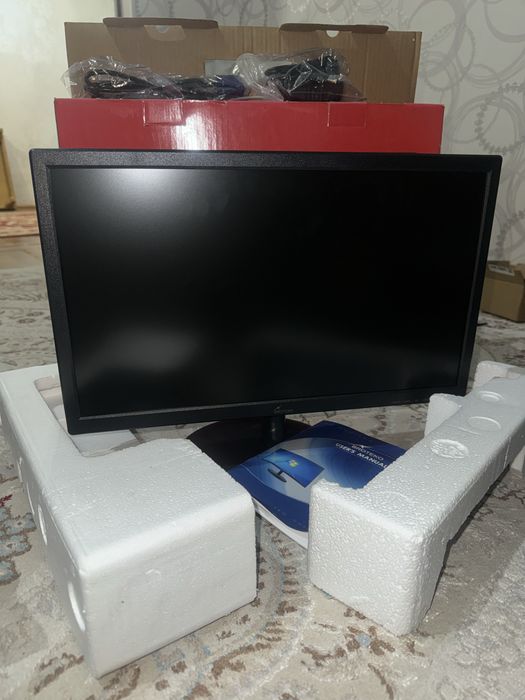 Монитор Broteko 185VH для компьютера.