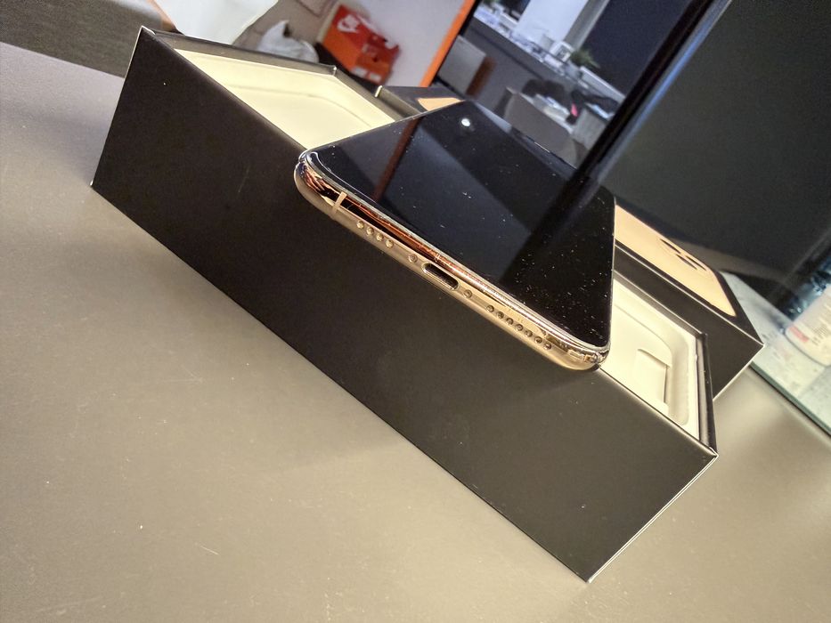 iPhone 11 Pro Max, 64 GB