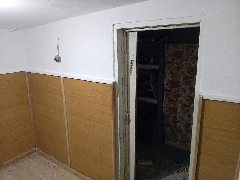 Garaj mare Vulcan+ 2 anexe  teren proprietate