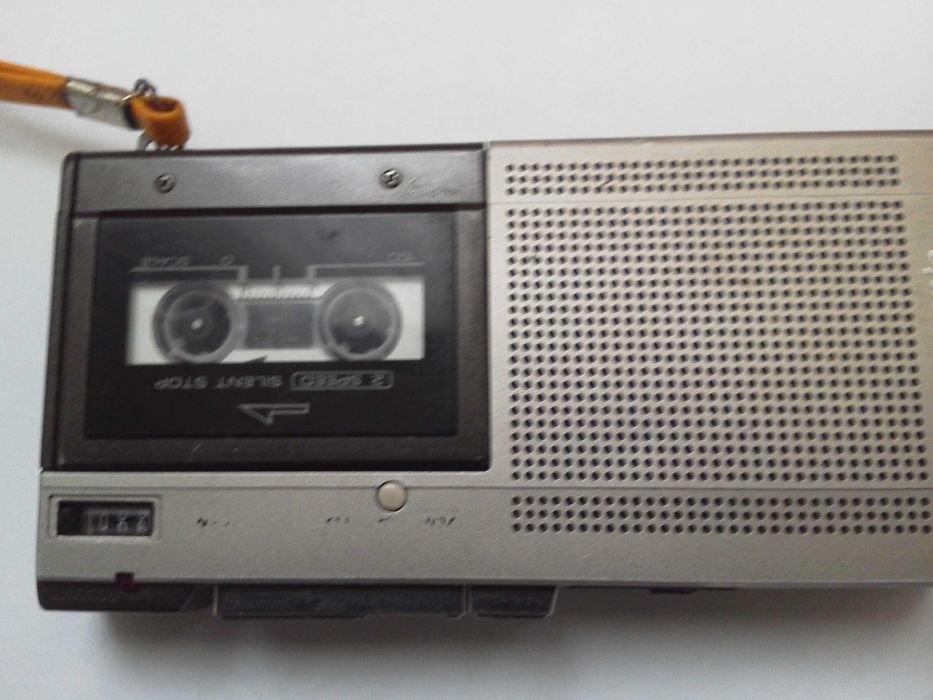 CD-Player Audio CDP7703 si Reportofon minicaseta Panasonic.