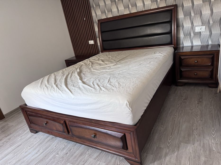 Set complet dormitor lemn + tăblie tapițată