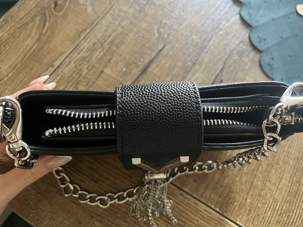 Маркова чанта Valentino