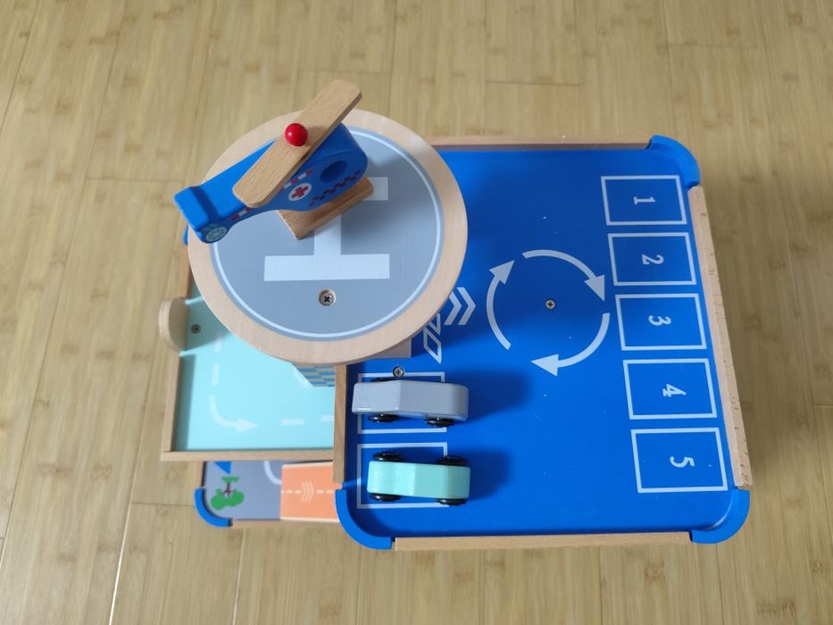 Set trenulet + parcare din lemn