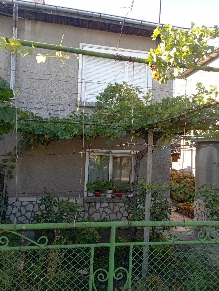 Продавам къща в град Стамболийски