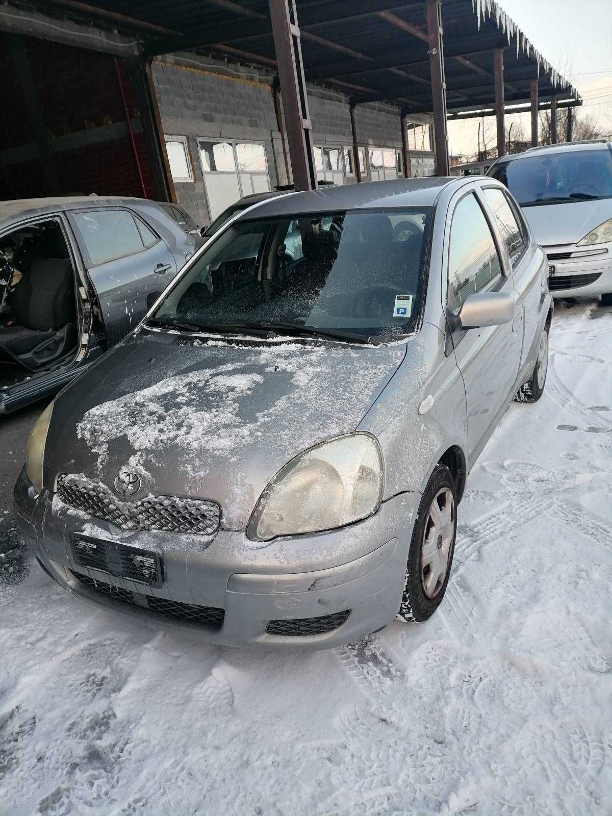 Toyota Yaris 1.0 i 16V
Април 2004 на части !