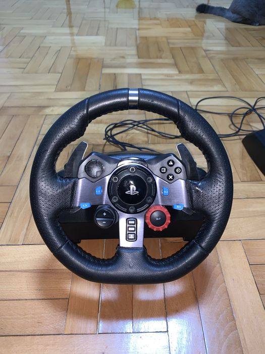 Волан Logitech G29 с допълнително кормило