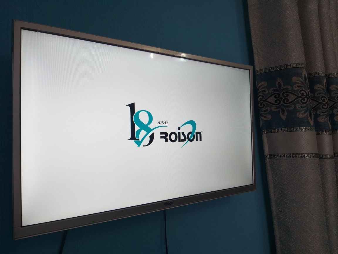 Telivizor sotiladi ROISON 32 lik  smart tvmas