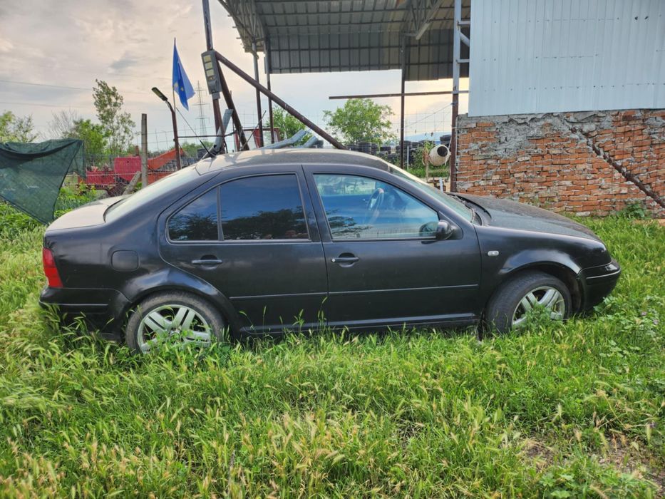 Vand masina pentru rabla sau dezmembrare