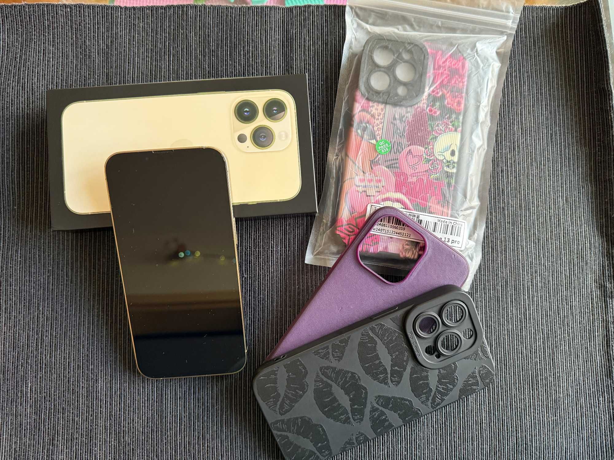 iPhone 13 pro 256 GB GOLD в ОТЛИЧНО състояние + ПОДАРЪК