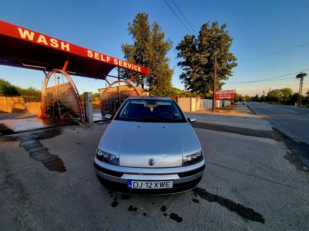 Vând/Fiat Punto/1.2/Benzină/Consum mic